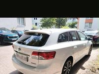 Gebraucht Toyota Avensis 151 PS (111 kW) 2014 Weiß Kombi