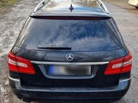 Gebraucht Mercedes E200 Avantgarde 184 PS (135 kW) 2011 Schwarz Kombi