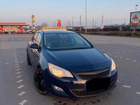 Gebraucht Opel Astra 100 PS (73 kW) 2012 Blau Limousine