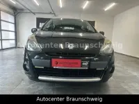 Gebraucht Renault Clio III Dynamique 101 PS (74 kW) 2011 Schwarz SUV