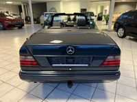 Gebraucht Mercedes E200 Edition 136 PS (100 kW) 1996 Blau Cabrio