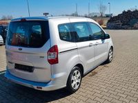 Gebraucht Ford Tourneo Courier Trend 101 PS (74 kW) 2016 Silber Van / Kleinbus