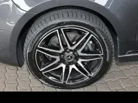 Gebraucht Mercedes V300 Avantgarde Edition 237 PS (174 kW) 2022 Graphitgrau metallic Van / Kleinbus