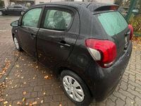 Gebraucht Peugeot 108 Active 69 PS (50 kW) 2014 Metallicschwarze lackierung Kleinwagen