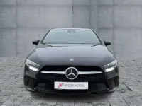 Gebraucht Mercedes A180 116 PS (85 kW) 2020 Schwarz Limousine