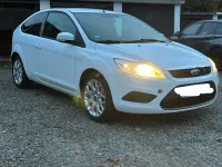 Occasion Ford Focus 80 ch (58 kW) 2009 Blanc Citadine