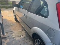 Gebraucht Ford Fiesta 60 PS (44 kW) 2005 Silber Kleinwagen
