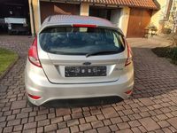 Gebraucht Ford Fiesta Trend 95 PS (69 kW) 2016 Silber Kleinwagen