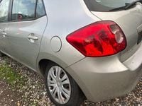 Gebraucht Toyota Auris Sol 124 PS (91 kW) 2007 Silber Kleinwagen
