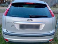 Gebraucht Ford Focus 101 PS (74 kW) 2007 Silber Kleinwagen