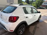 Gebraucht Dacia Sandero Celebration 90 PS (66 kW) 2018 Weiß Limousine
