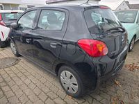 Gebraucht Mitsubishi Space Star Basis 71 PS (52 kW) 2014 Schwarz Van / Kleinbus