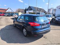 Gebraucht Ford Focus Basis 101 PS (74 kW) 2016 Blau Kombi
