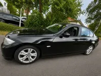 Gebraucht BMW 318 143 PS (105 kW) 2011 Schwarz Limousine