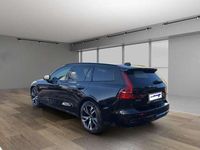 Gebraucht Volvo V60 Plus 197 PS (144 kW) 2025 Onyx black / metallic Kombi
