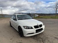 Gebraucht BMW 325 218 PS (160 kW) 2006 Weiß Limousine