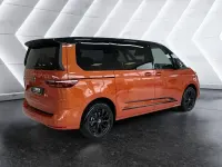 Nowe VW Multivan Edition 150 KM (110 kW) 2026 Pomarańczowy Minivan