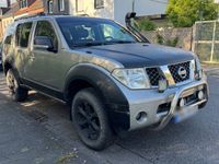 gebraucht Nissan Pathfinder 2.5 dCi se DPF 4x4 Automatik Klima