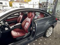 Gebraucht Mercedes E350 265 PS (194 kW) 2012 Grau Coupé