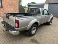 Gebraucht Nissan Navara 133 PS (97 kW) 2003 Silber Pickup