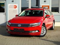 Gebraucht VW Passat Comfortline 120 PS (88 kW) 2018 Rot Kombi