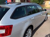 Gebraucht Skoda Octavia Ambition 105 PS (77 kW) 2014 Silber Kleinwagen