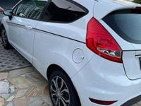 Gebraucht Ford Fiesta Trend 60 PS (44 kW) 2011 Weiß Kleinwagen