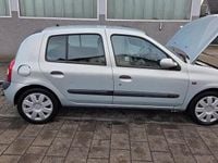 Gebraucht Renault Clio II 107 PS (78 kW) 2002 Silber Kleinwagen