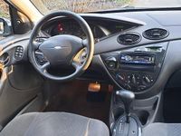 Gebraucht Ford Focus Ghia 101 PS (74 kW) 2002 Silber Kombi