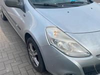 Gebraucht Renault Clio III 75 PS (55 kW) 2012 Grau Kleinwagen