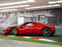 Gebraucht Ferrari 296 829 PS (609 kW) 2023 Rot