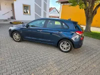 Gebraucht Hyundai i30 Trend 136 PS (100 kW) 2017 Blau Limousine