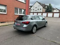 Gebraucht Opel Astra 2012 Silber Kombi