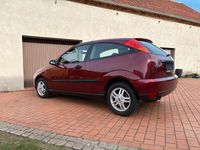 Second-hand Ford Focus 100 CP (73 kW) 2001 Roșu Berlinǎ