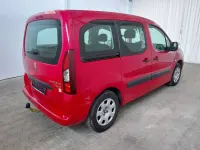 Gebraucht Peugeot TePee 99 PS (72 kW) 2017 Rot Van / Kleinbus