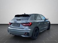 Gebraucht Audi A1 Sportback Advanced 150 PS (110 kW) 2023 Chronosgrau metallic/mythosschwarz metallic (metallic) Kleinwagen