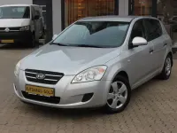 Gebraucht Kia Ceed 109 PS (80 kW) 2009 Silber Kleinwagen