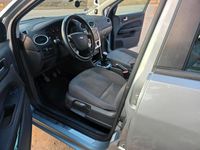 Gebraucht Ford Focus 100 PS (73 kW) 2005 Silber Limousine