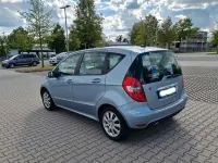 Gebraucht Mercedes A200 Avantgarde 140 PS (102 kW) 2010 Blau Van / Kleinbus