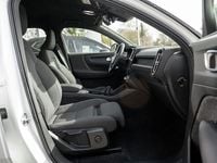 Gebraucht Volvo XC40 Core 169 kW (231 PS) 2023 Snow / metallic SUV