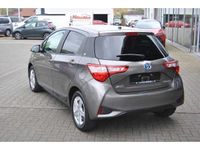 gebraucht Toyota Yaris Hybrid 1.5 VVT-i Y20 Team Deutschland