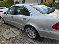 Gebraucht Mercedes E220 Avantgarde 150 PS (110 kW) 2003 Silber Limousine