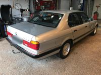 Gebraucht BMW 735 160 PS (117 kW) 1992 Silber Limousine