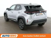Gebraucht Toyota Yaris Cross Team 116 PS (85 kW) 2023 Silber SUV