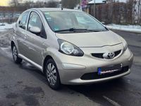 Gebraucht Toyota Aygo 68 PS (50 kW) 2009 Beige Kleinwagen