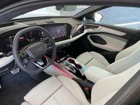 Gebraucht Audi A6 S-Line 204 PS (150 kW) 2025 Mythosschwarz metallic Kombi