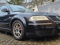Gebraucht VW Passat Basis 131 PS (96 kW) 2003 Schwarz Limousine