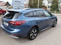 Gebraucht Ford Focus Active X 125 PS (91 kW) 2024 Chrome blue Kombi