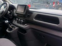 Gebraucht Renault Trafic 110 PS (80 kW) 2022 Weiß Van / Kleinbus