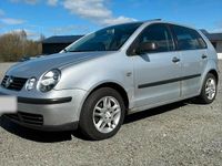 Gebraucht VW Polo Comfortline 75 PS (55 kW) 2002 Silber Limousine